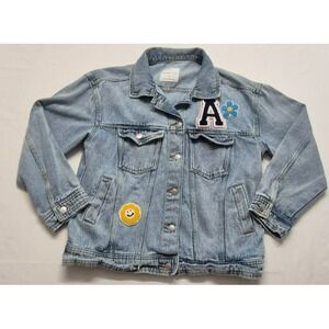 Celebrity Pink Women's Medium Wash Denim Blue Jean Jacket Sm. Pockets/Patches